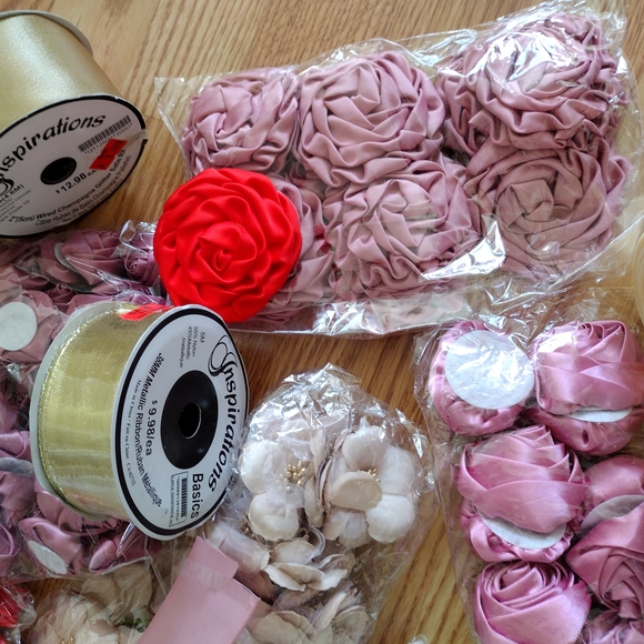 Assorted Craft Ribbon and Flower Set - Picture 4 of 7